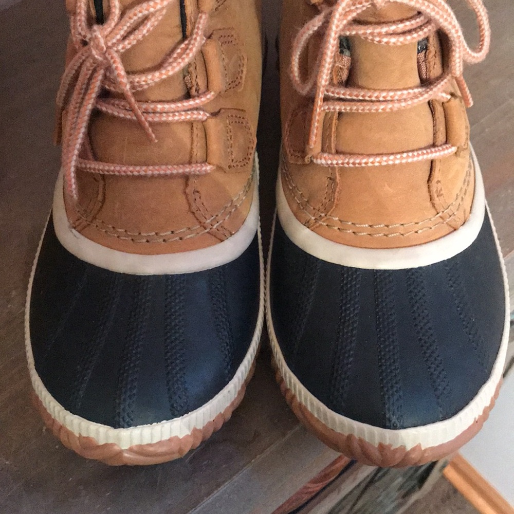 🐬Sorel Out N About Waterproof Brown and Black Boots - Picture 4 of 13